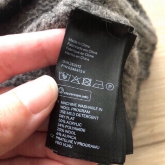 H&M Wool & Alpaca Blend Gray Turtleneck Sweater - Picture 4 of 6